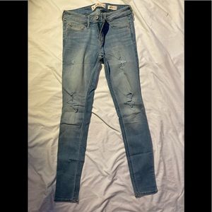 hollister light wash skinny jeans